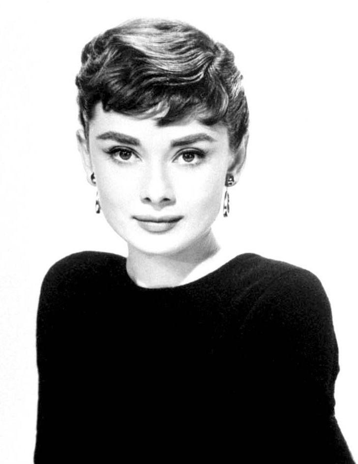Audrey_Hepburn_black_and_white