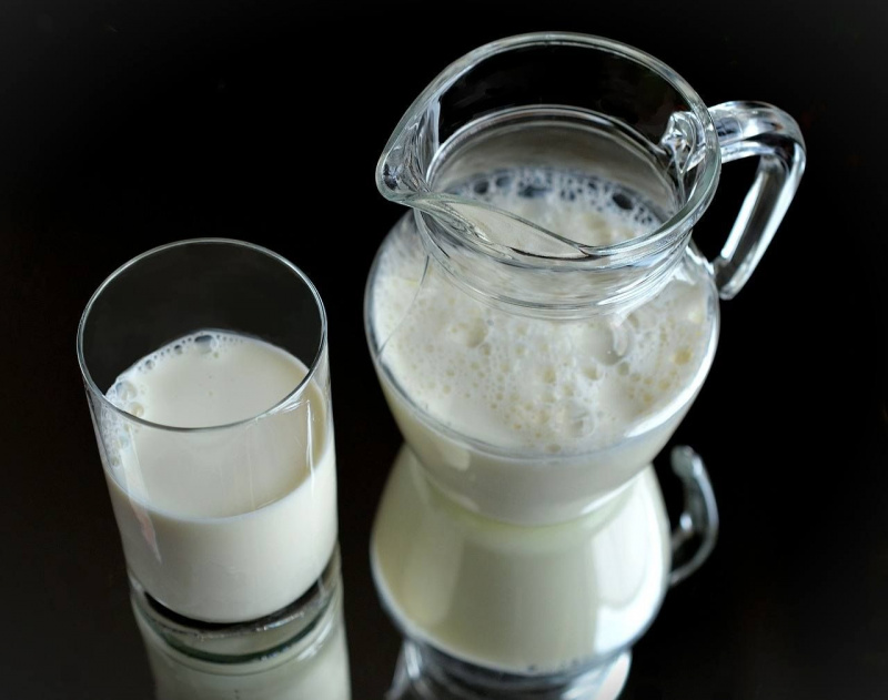 חלב שקדים טוב בשבילך אבל רע לכוכב כדור הארץ - הנה הסיבה