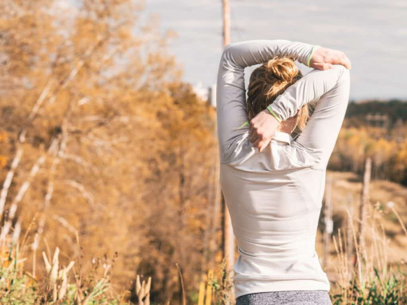 10 jednoduchých ranných cvičení, vďaka ktorým sa budete celý deň cítiť skvelo