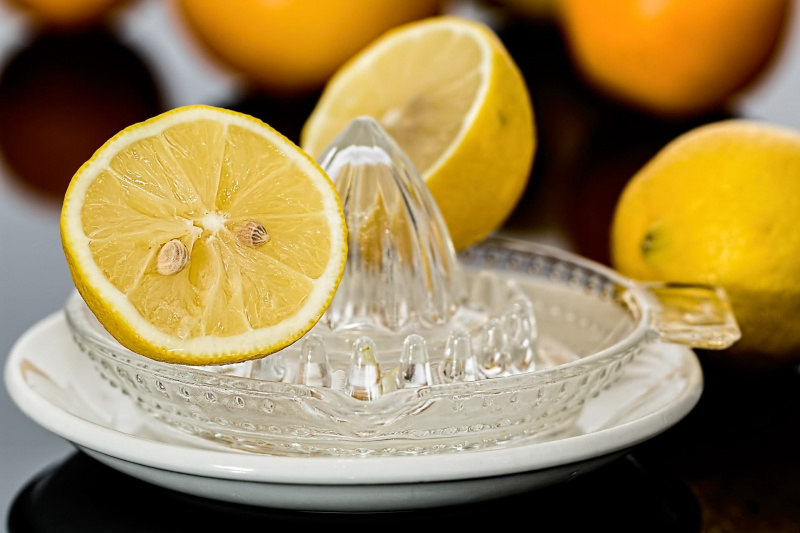 加盐柠檬汁可在几分钟内停止偏头痛