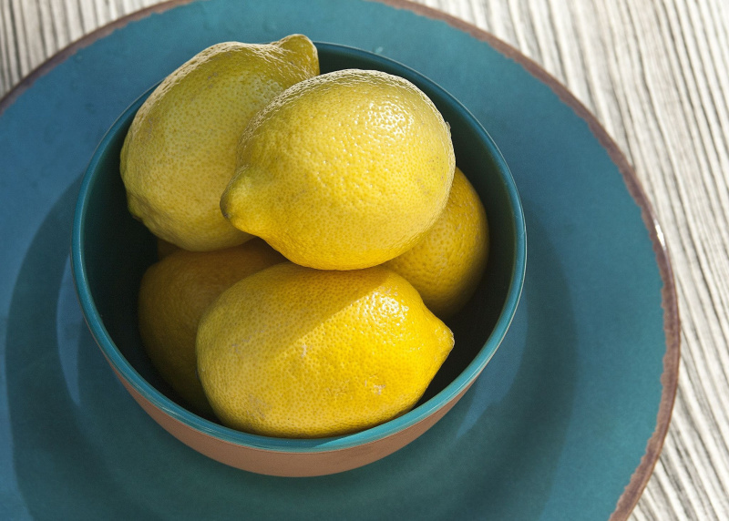 يقول العلم إن تناول الليمون الطازج يجعلك أقوى