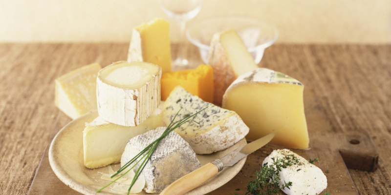 Dôvody, pre ktoré je konzumácia syra pre vás zlá