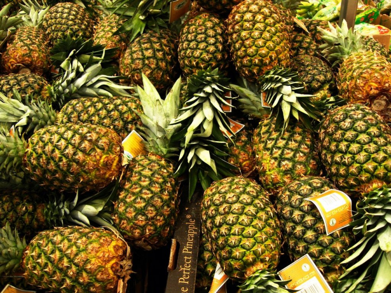 22 neverjetnih koristi za ananas za zdravje (z enostavnimi recepti iz ananasa)