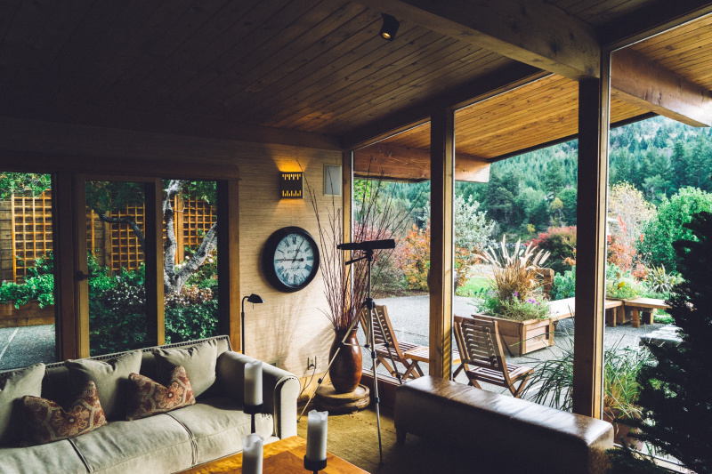 10 малих промена како би се ваша кућа осећала као кућа