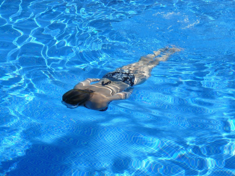 6 incredibili benefici per la salute del nuoto in acque fredde