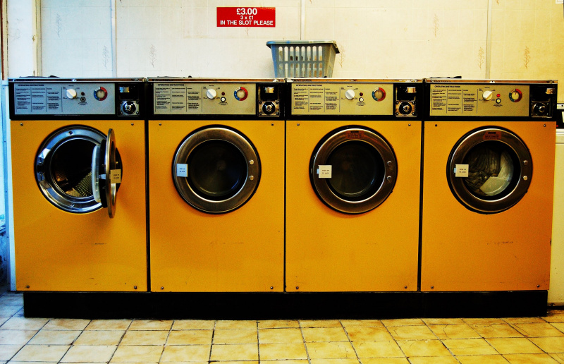 Sorprendenti verità su quanto spesso dovresti lavare questi 10 diversi capi di abbigliamento